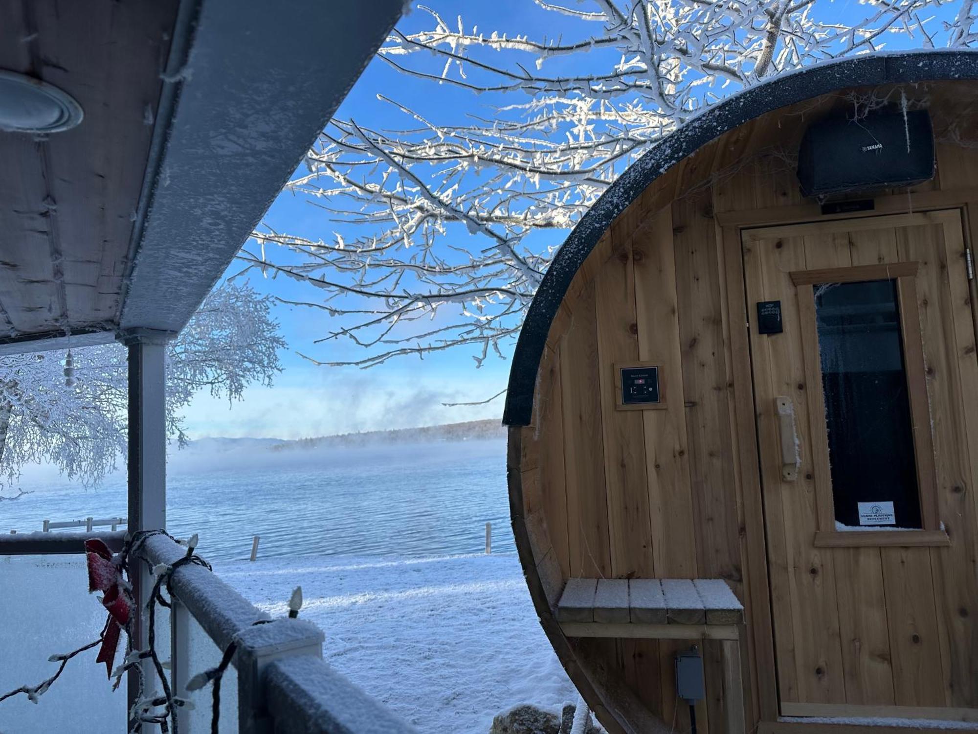 Auberge Et Chalets Sur Le Lac Lac-Mégantic Buitenkant foto