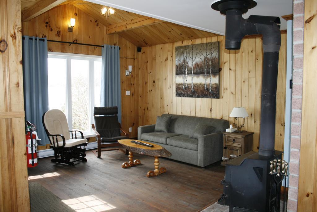 Auberge Et Chalets Sur Le Lac Lac-Mégantic Buitenkant foto